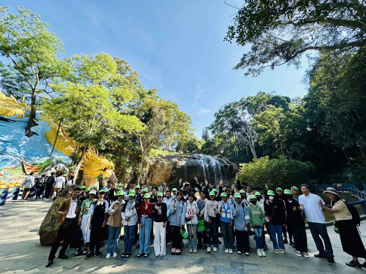 5-To-chuc-tham-quan-trai-nghiem.jpg